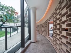 Átmeneti terek kihasználása – Folyosók és előszobák optimális kialakítása